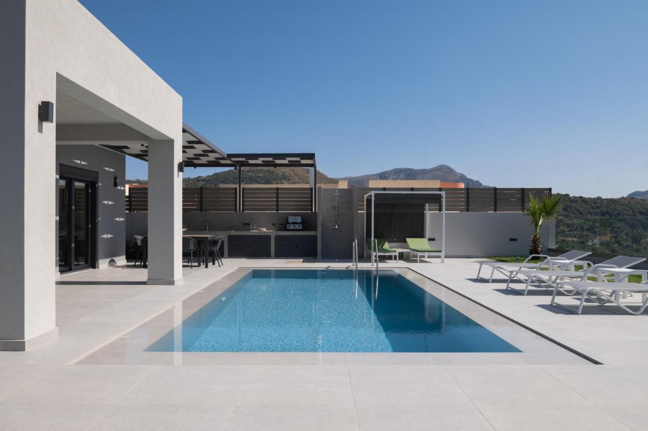 Eolides Villas , Quite Idyll Of Rural Bliss,By Thinkvilla Lambiní Esterno foto