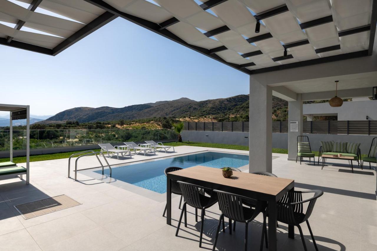 Eolides Villas , Quite Idyll Of Rural Bliss,By Thinkvilla Lambiní Esterno foto