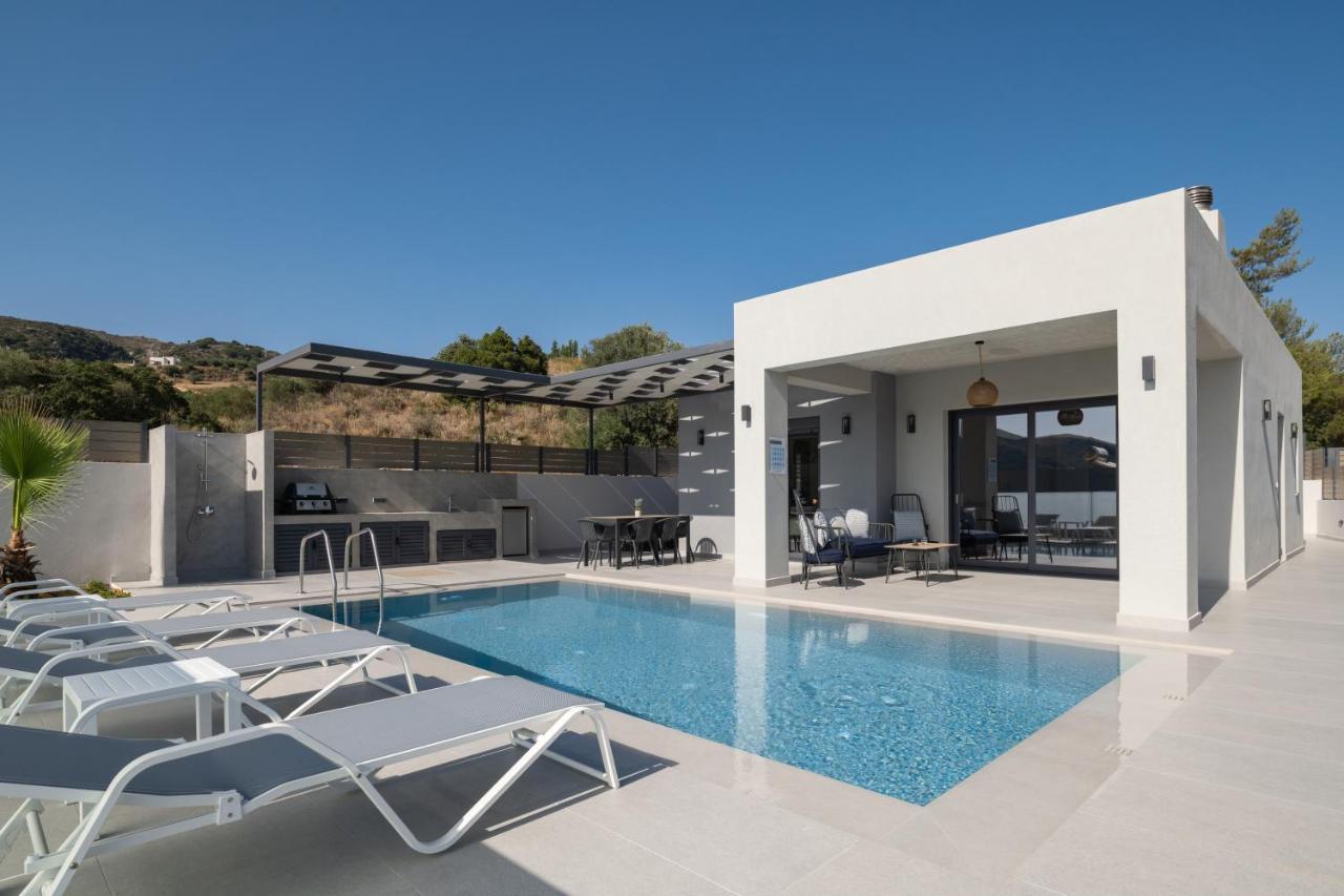 Eolides Villas , Quite Idyll Of Rural Bliss,By Thinkvilla Lambiní Esterno foto